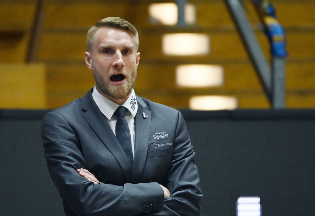 Cheftrainer der Hakro Merlins Crailsheim: Tuomas Iisalo.