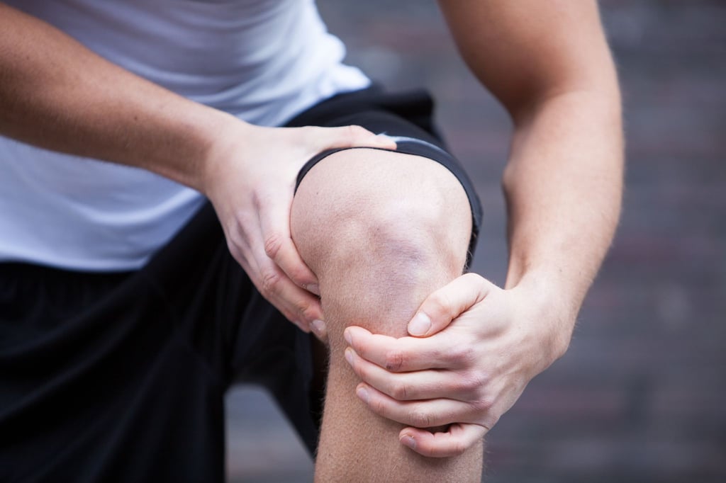 Es kann schnell gehen: Ein falscher Tritt beim Joggen und plötzlich schmerzt das Knie.