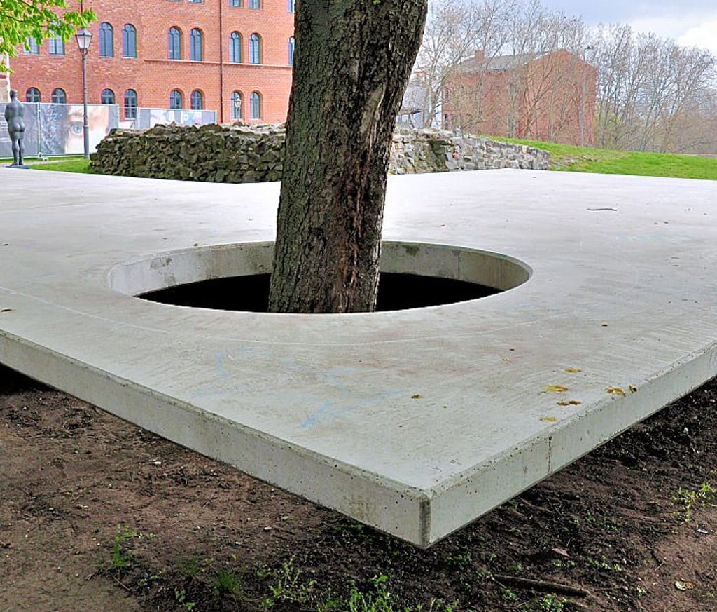 „For other People and other Works" von Nathan Coley wird in der Audioführung erläutert.