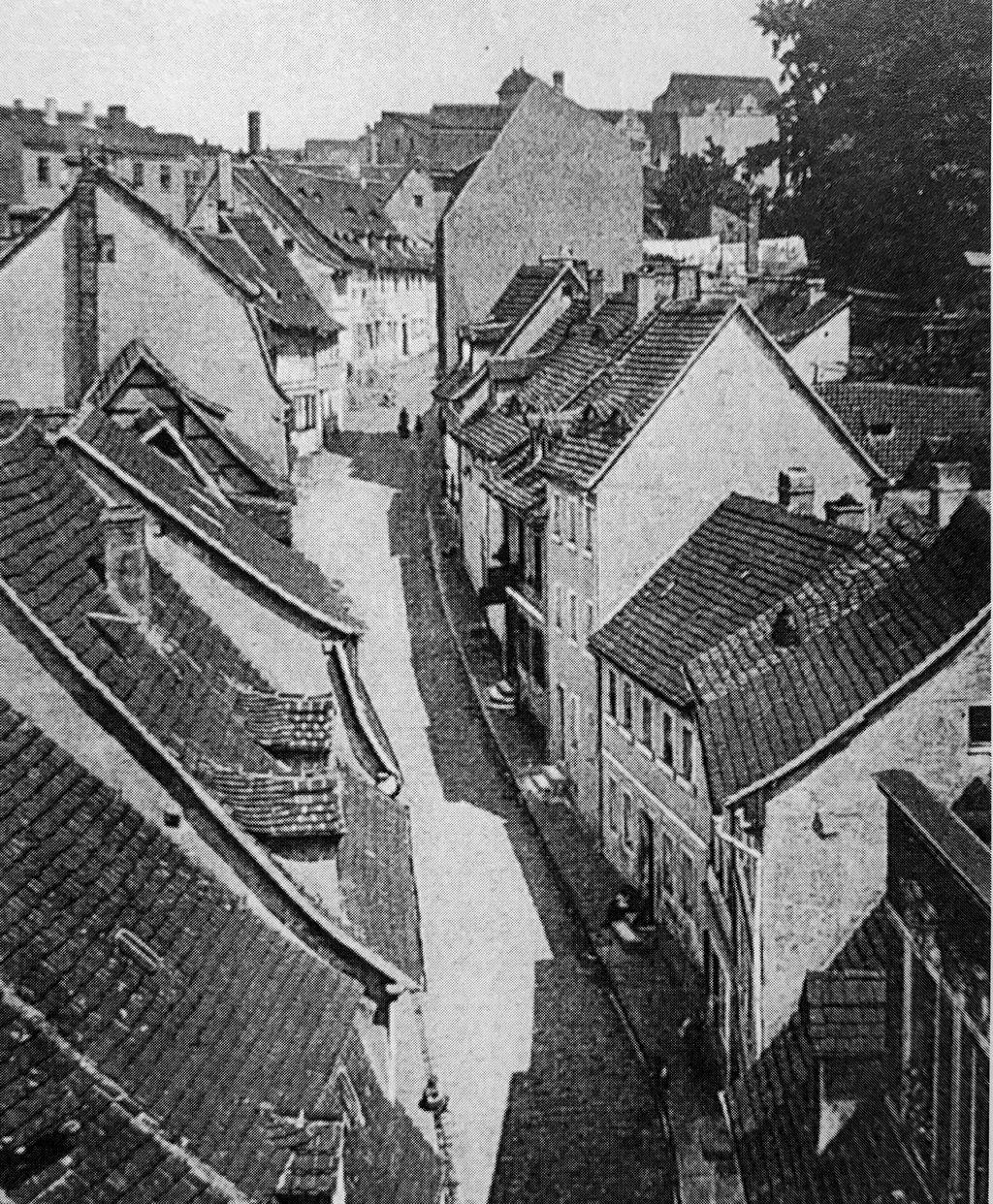 Hier geht der Blick in die Rothestraße.