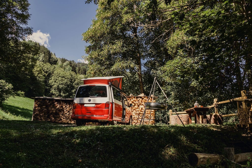 Übernachten unter dem Sternenhimmel: Auf der Plattform Nomady finden Reisende Naturcampingplätze, die von Privatleuten angeboten werden.