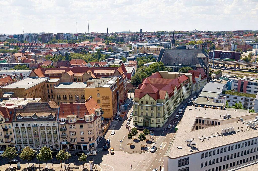 Die alte Polizeidirektion an der Dreyhauptstraße wird saniert.