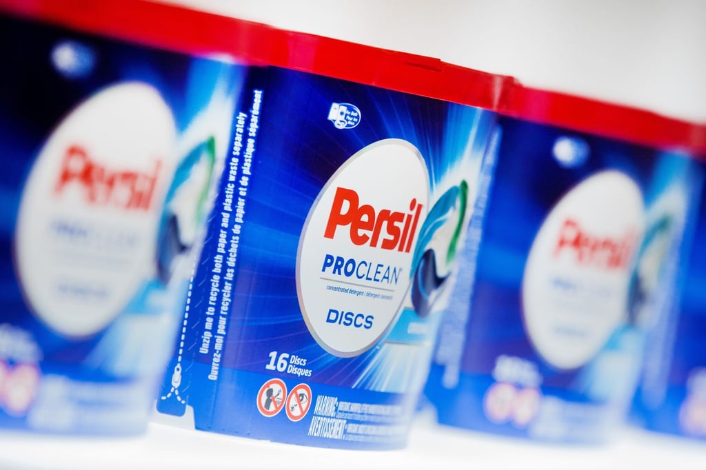 Die weltweit steigende Nachfrage nach Industrieklebstoffen und die Erfolge von Klassikern wie Persil, Pril und Bref haben Henkel im ersten Quartal Rückenwind gegeben.