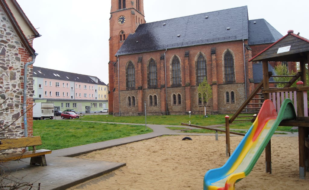Bald soll die Linde nicht mehr allein am Fuße der Katharinenkirche stehen.
