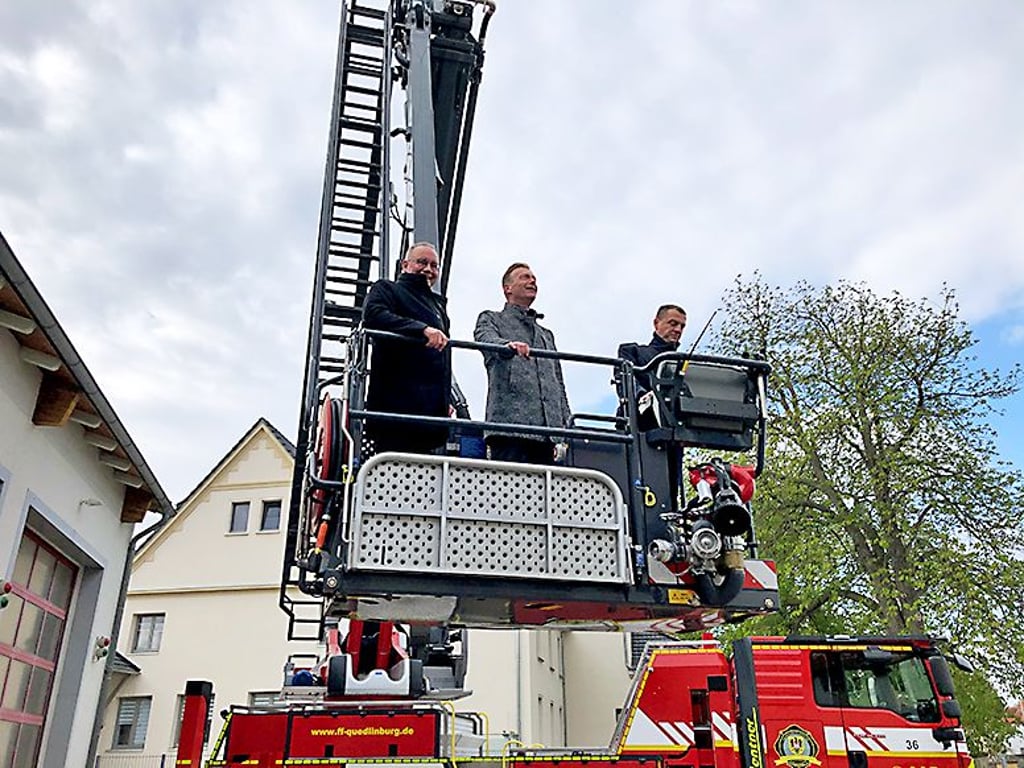 Start zu einer Probefahrt mit der Hubrettungsbühne.