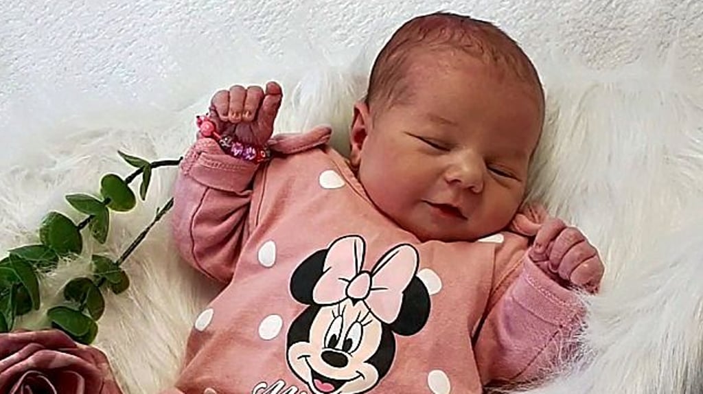Tony Fiona Blei ist der Star in ihrer Familie. Am Mittwoch, 28. April, kam sie um 0.25 Uhr im Gardelegener Altmark-Klinikum mit einem Gewicht von 3200 Gramm und einer Größe von 51 Zentimetern zur Welt. Christin und Patrick Blei und Schwesterchen Hayli
aus Jävenitz sind sehr stolz.