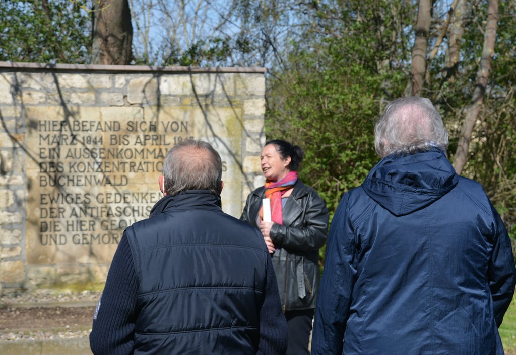 Doreen Hildebrandt zitiert Esther Bejerano in ihrer Rede anlässlich des 76. Jahrestages der Befreiung Deutschlands.