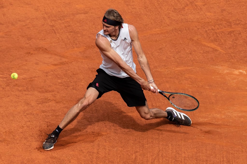 Alexander Zverev hat sich im Halbfinale von Madrid mit 6:3 und 6:4 gegen Dominic Thiem durchgesetzt.