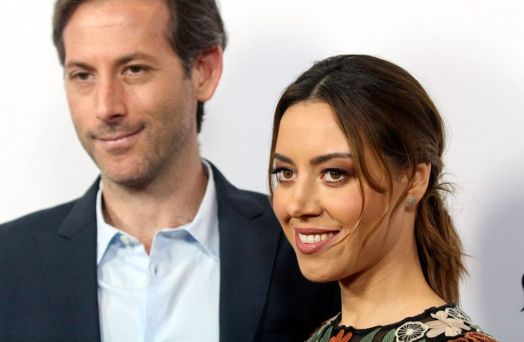 Aubrey Plaza (r) und ihr Freund Jeff Baena haben heimlich Ja gesagt.