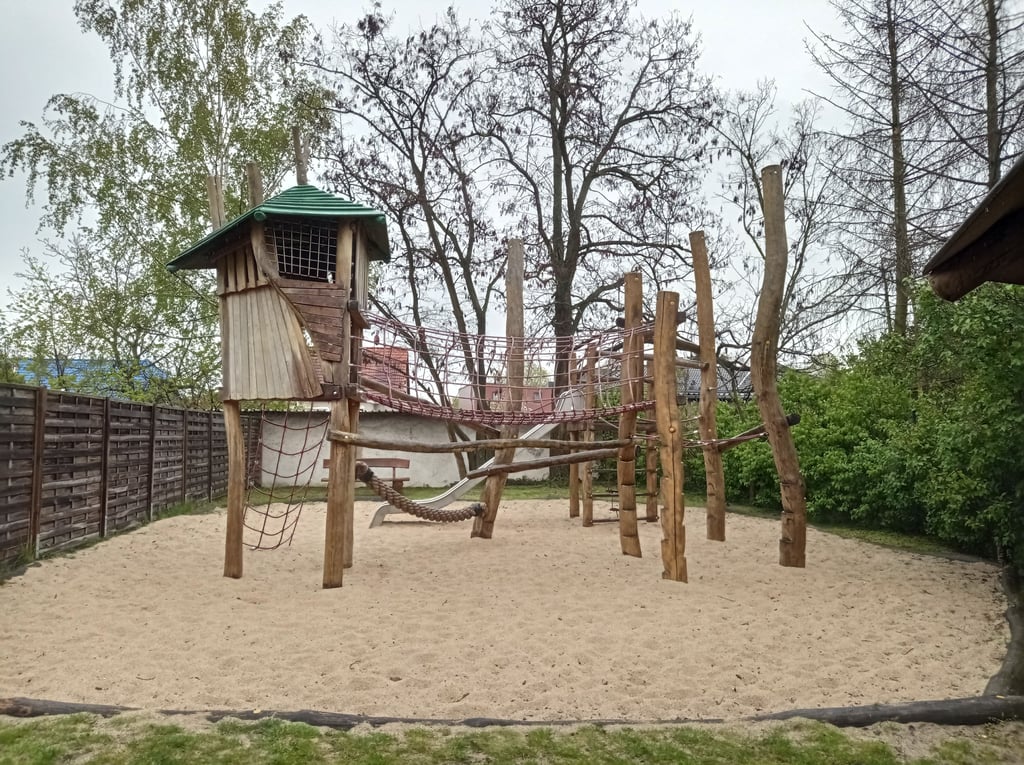 Der Spielplatz auf dem ehemaligen Schulhof in der Heyrothsberger Breitscheidstraße ist der jüngste in der Gemeinde Biederitz.