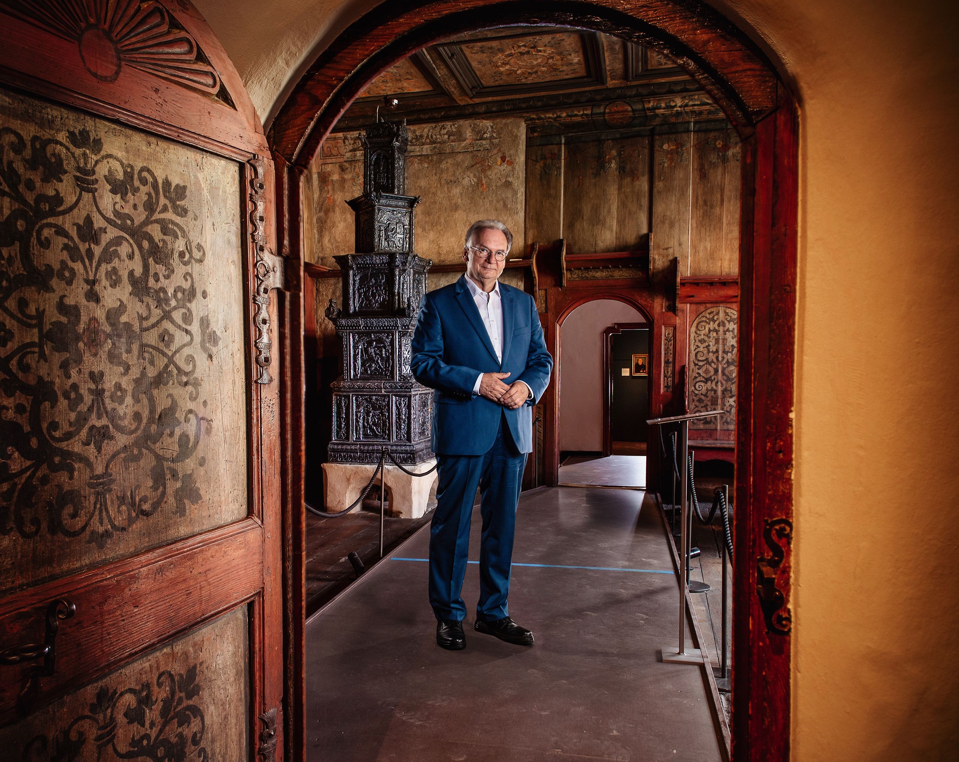 In Wittenberg zu Hause: Der Katholik und CDU-Spitzenkandidat Reiner Haseloff in der guten Stube des Reformators Martin Luther.