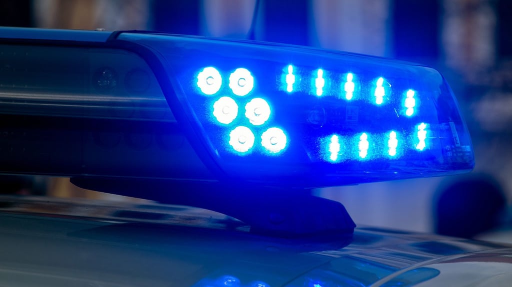 Ein 9-jähriges Kind wurde in Calbe bei einem Unfall schwer verletzt.