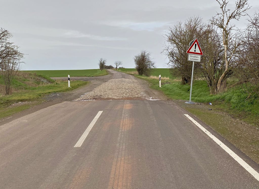 Bis zur Grenze zum Bördekreis fehlen noch rund 870 Meter, die vom Salzlandkreis noch nicht grundhaft ausgebaut wurden.