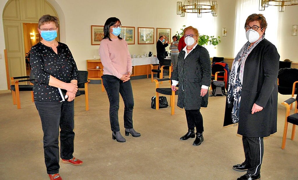 Vor kurzem waren Sozialministerin Petra Grimm-Benne (von rechts) und Staatssekretärin Beate Bröcker ? hier im Gepräch mit Anke Görtz und Sandra Braun von ?Pro Krankenhaus? ? in Havelberg zu Gast.