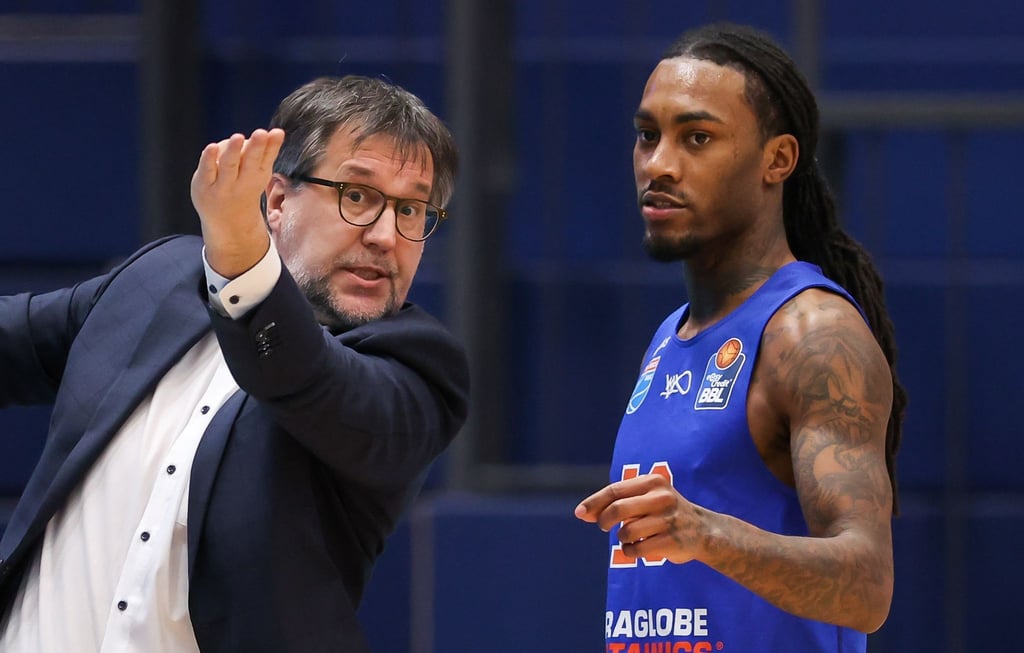 Trainer Silvano Poropat (l) verlässt den MBC.