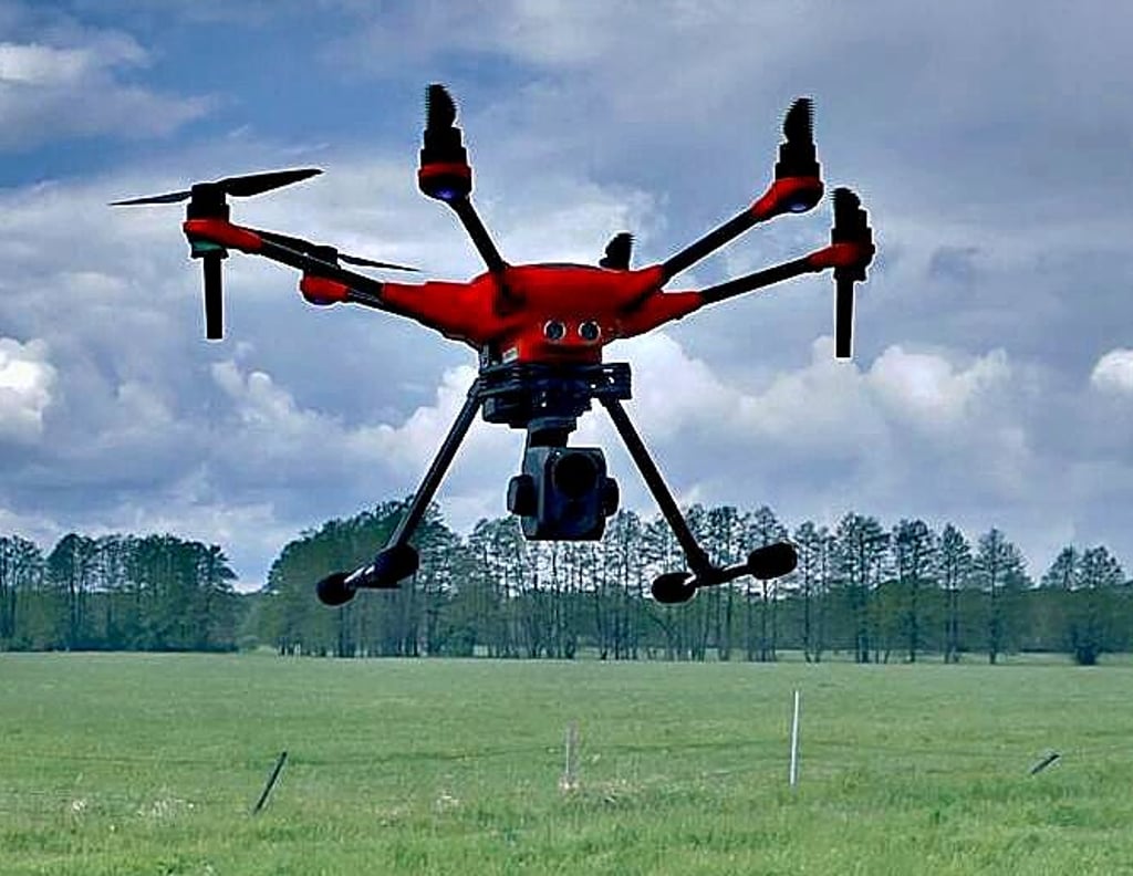 Mit einer solchen Drohne werden die Jungtiere vor der Grasmahd aufgespürt.