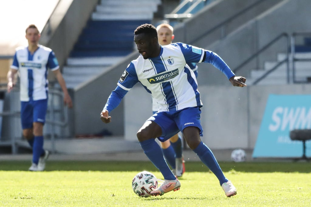 Sirlord Conteh bleibt ein weiteres Jahr in Magdeburg.
