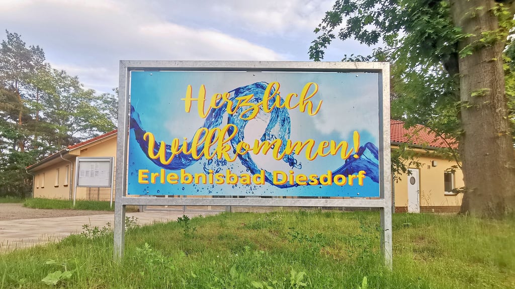 Die Saison im Erlebnisbad in Diesdorf hat am 9. Juni begonnen. Vorausgegangen war, dass der Gemeinderat dafür während einer Sitzung die notwendigen Beschlüsse verabschiedet hat.