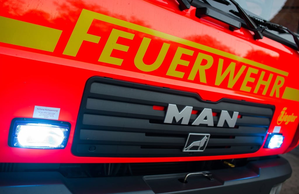 Ein Löschfahrzeug der Feuerwehr.