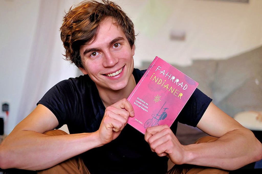 Jakob Nößler hat sich auf eine lange Reise gewagt: Allein ist er nach Indien gefahren. Darüber hat der 25-Jährige ein Buch geschrieben.