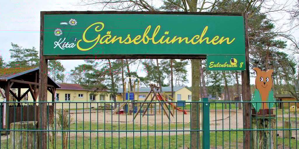 Die Kita Gänseblümchen in Hohenwarthe soll jetzt erweitert werden, kündigte der Träger, der DRK-Kreisverband Magdeburg-Jerichower Land an. Um den Bedarf an Kita-Plätzen decken zu können, wird unter anderem ein neues Gebäude gebaut.