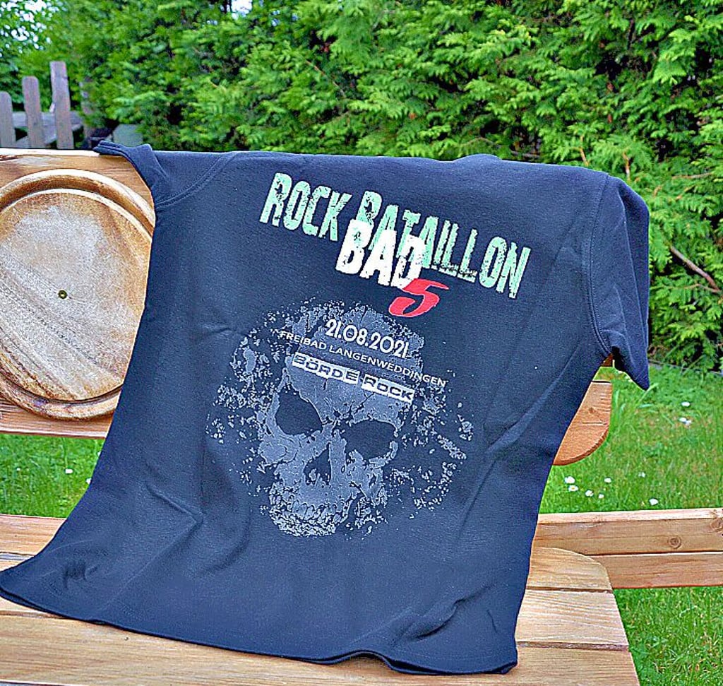 Die T-Shirts für alle Helfer des RockBadaillons liegen schon bei Volker Willborn bereit.