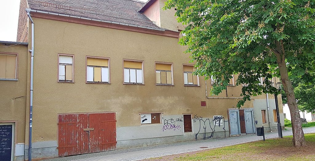 Das „Reinichens Gut“ am Hohenmölsener Altmarkt soll saniert werden. Derzeit werden Ideen für eine neue Nutzung gesucht.