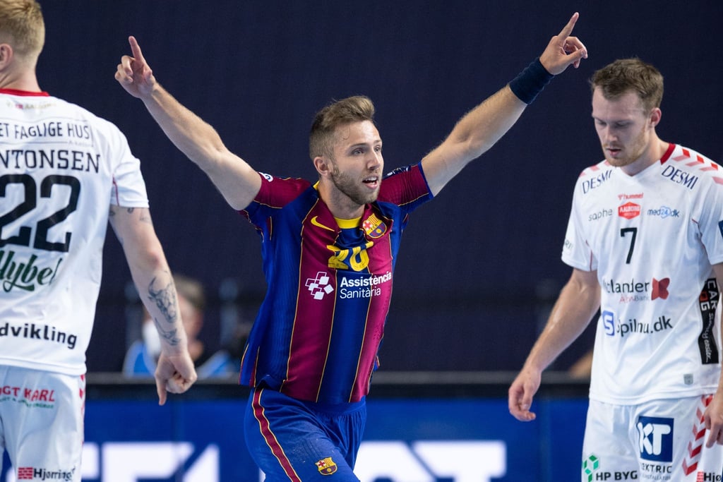 Aleix Gomez Abello (M) feiert einen weiteren Treffer für den FC Barcelona.