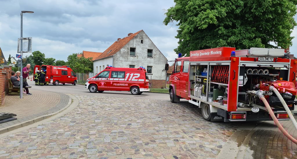 Eine beschädigte Gasleitung hatte am Sonnabend einen Feuerwehreinsatz in Meseberg zur Folge.