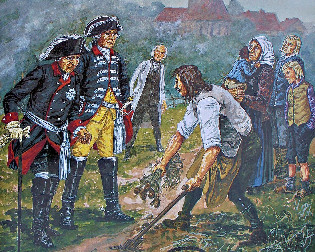 Auf ausgedehnten Inspektionsreisen prüfte Friedrich II. immer wieder persönlich die Durchführung des Kartoffelanbaus als Grundnahrungsmittel der Bevölkerung, hier in Begleitung seines Flügeladjutanten und in Anwesenheit des Gutsinspektors. Gemälde von Günter Dorn aus "Friedrich der Große und sein Friedenswerk".