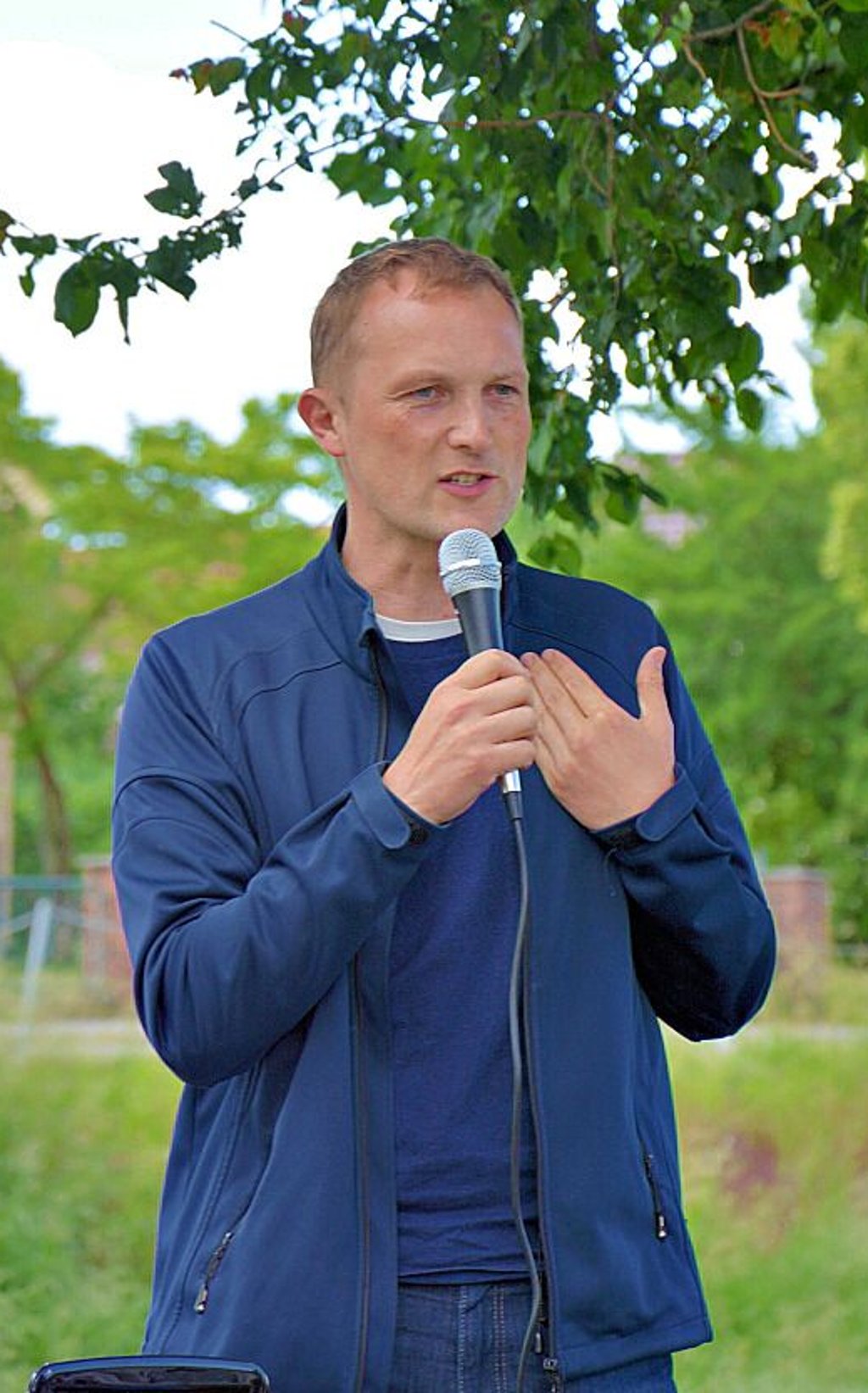 Steffen Kühne von der Rosa-Luxemburg-Stiftung war aus Berlin angereist. Mit dem Zug.