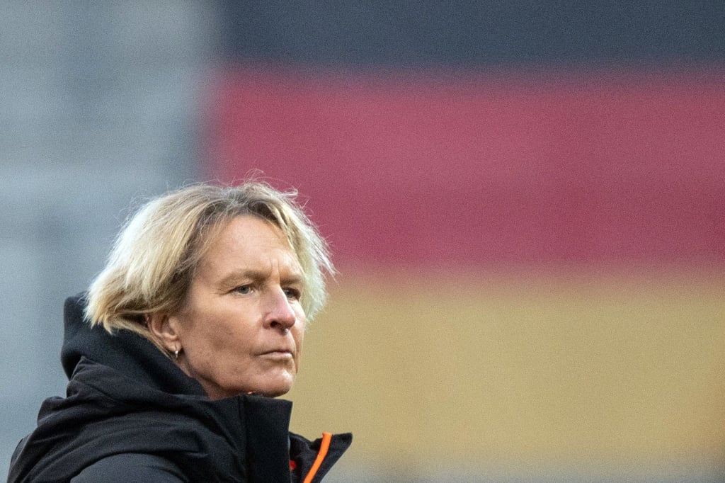 Nimmt für das Spiel gegen Chile zahlreiche Änderungen im Aufgebot vor: Bundestrainerin Martina Voss-Tecklenburg.