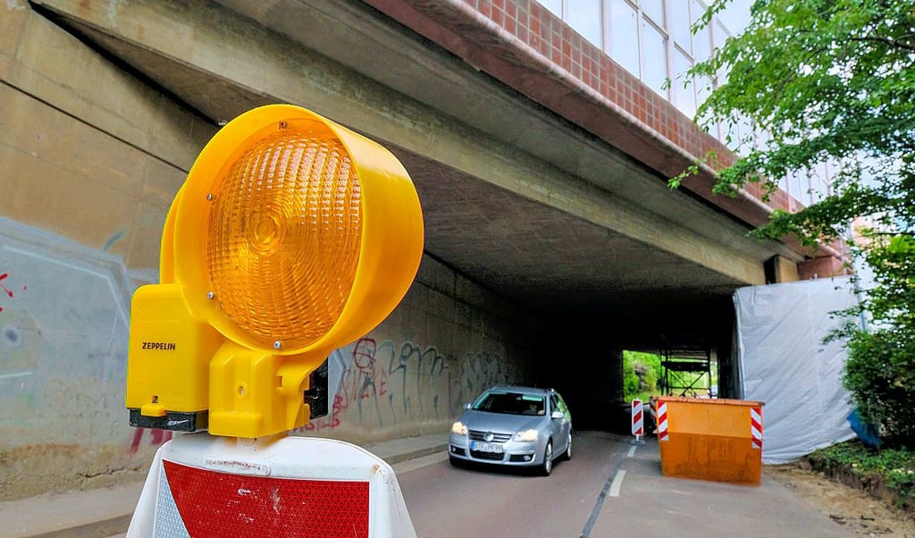 Die Brücke in der Wolfensteinstraße wird derzeit saniert.