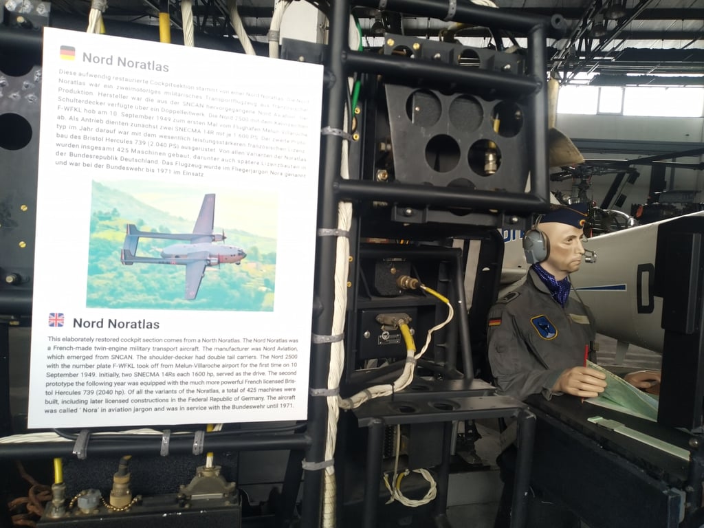 Neu im Luftfahrtmuseum Wernigerode ist auch diese aufwendig restaurierte Cockpit-Sektion einer Nord Noratlas. Das Besondere: Insgesamt vier Mann Besatzung fanden darin Platz.
