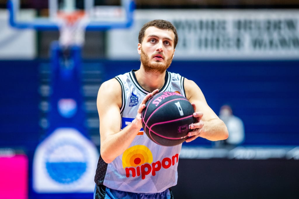 Basketball-Talent Radii Caisin kommt aus Crailsheim zum Syntainics MBC.