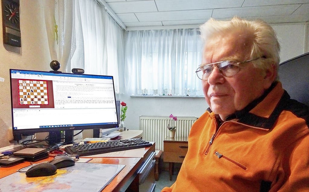 Der Oranienbaumer Manfred Schütze ist mit der Nationalmannschaft Europameister im Fernschach.