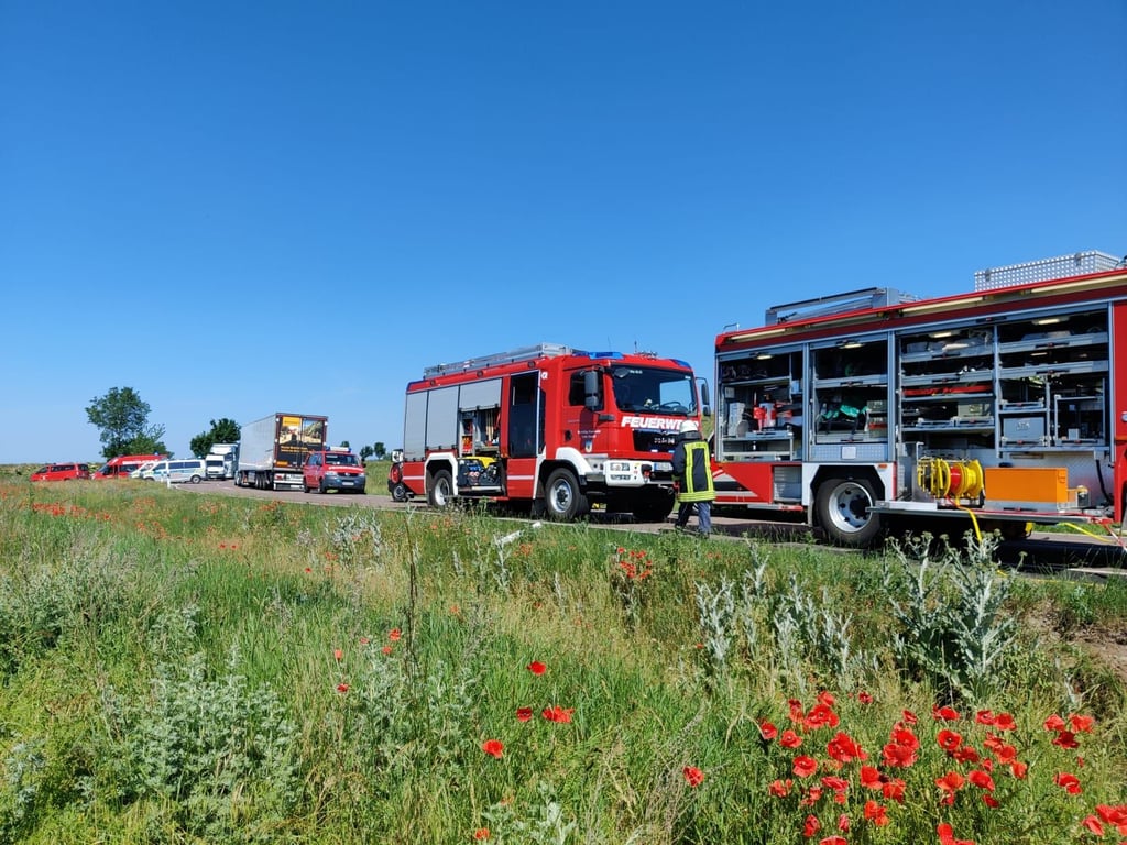 Die L63 wird noch mehrere Stunden voll gesperrt sein.