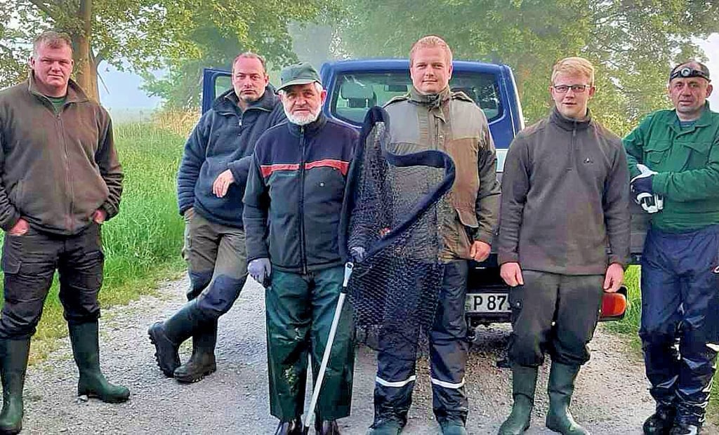 Chris Hensel, Karsten Plönnigs, Fritz Köppen, Christian Schappler, Florian Fritzsche und Lutz Kufahl waren bei der Aktion dabei.