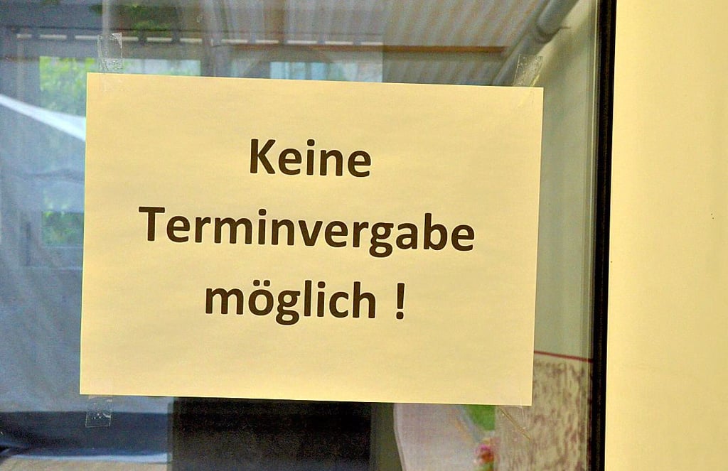 Die Tür des Schönebecker Impfzentrums bleibt bis auf Weiteres geschlossen.