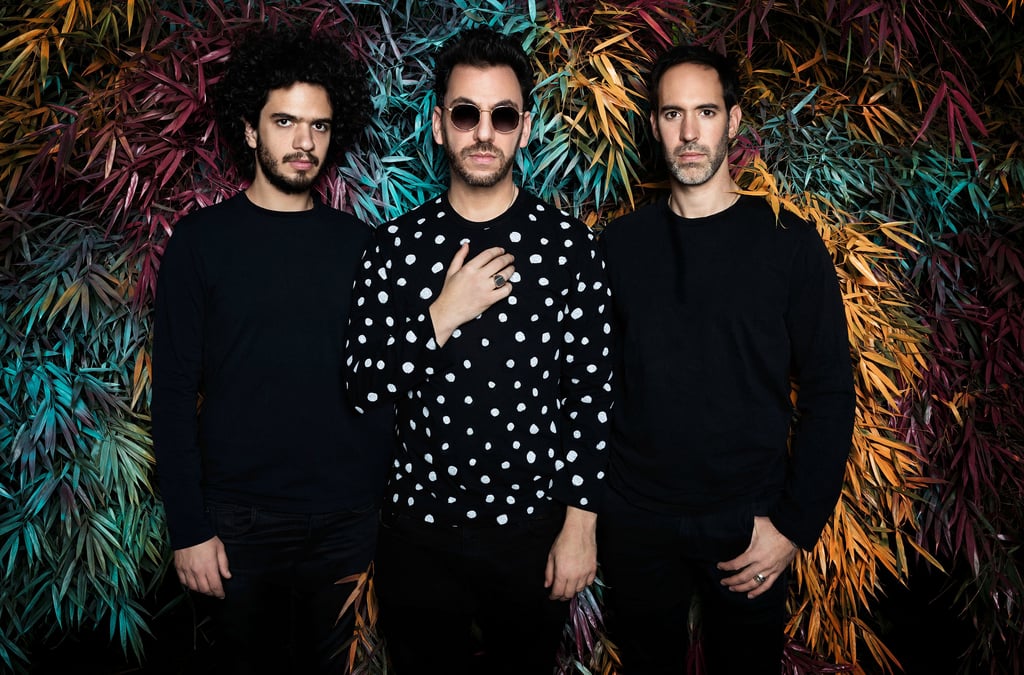 Das Omer Klein Trio schlägt bei der Jazznacht mit seinen Eigenkompositionen einen weiten Bogen von Modern Jazz bis hin zu Balkan- und arabischer Volksmusik und zelebriert so die verschiedenen Einflüsse und Harmonien rund um das Mittelmeer.