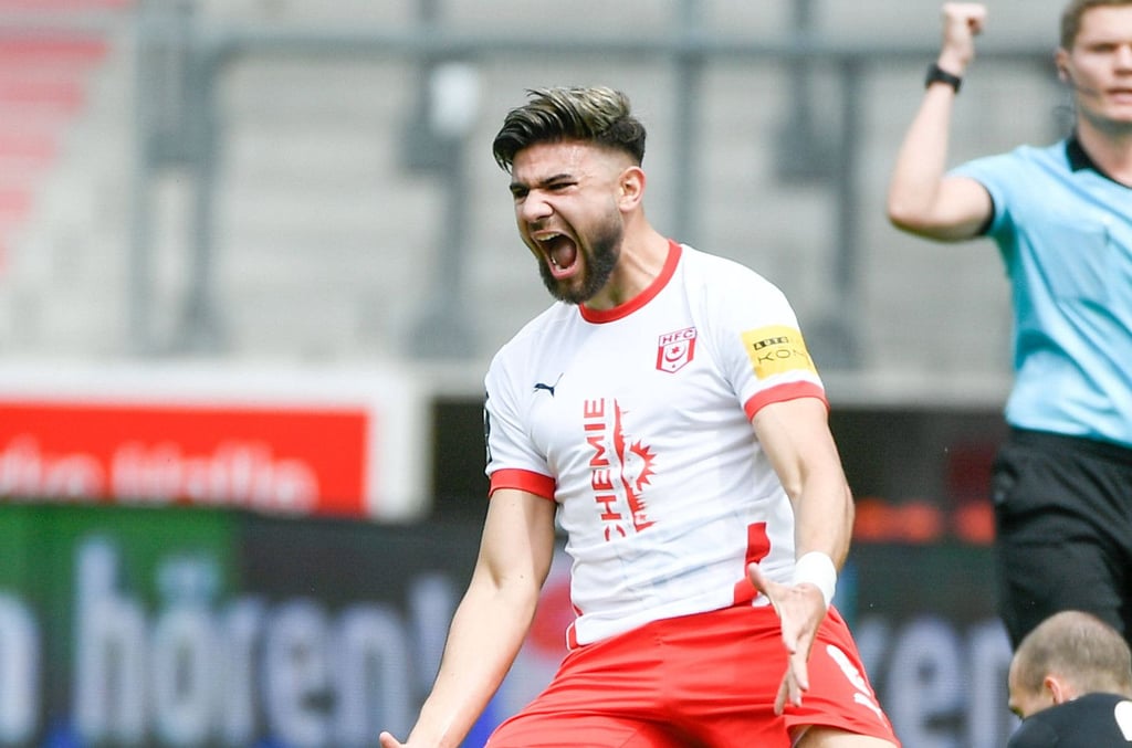 Immer voll dabei: So kennt man Antonios Papadopoulos im Trikot des Halleschen FC auf dem Spielfeld.