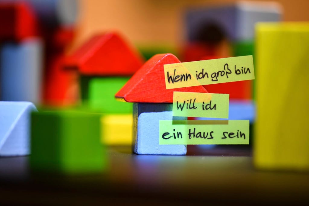 Bausparen kann in bestimmten Fällen durchaus sinnvoll sein. Allerdings sind die Verträge nicht ganz einfach aufgebaut.