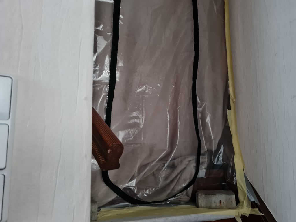 Nur notdürftig wurde das obere Stockwerk behandelt.