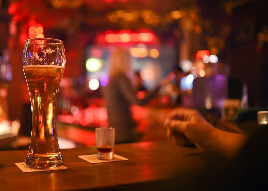 Übermäßiger Alkoholkonsum wird von vielen Jugendlichen heute als uncool angesehen.