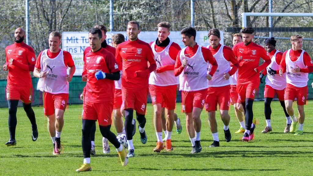 Der Hallesche FC steht am 21. Juni zum ersten Mal wieder auf dem Trainingsplatz in Halle.