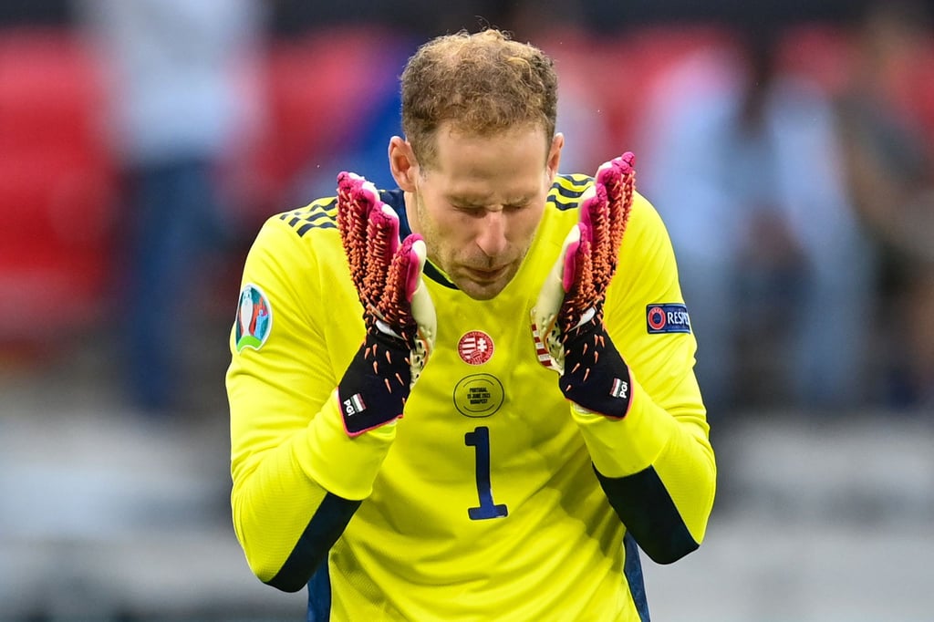 Ungarns Torhüter Peter Gulacsi kassierte drei Gegentore gegen Portugal.