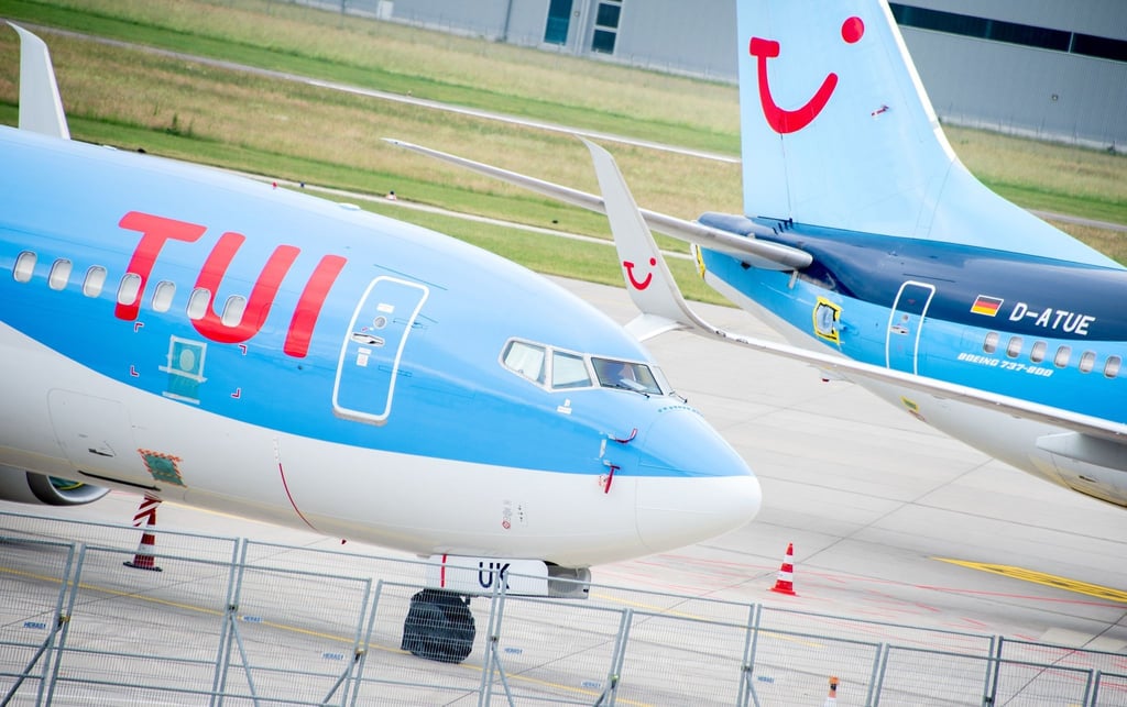 Fallende Inzidenzen und weniger Reise-Einschränungen bringen die Buchungen bei TUI in Schwung. Zudem rechnet der Konzern damit, dass in der Krise ausgefallene Urlaube nachgeholt werden.