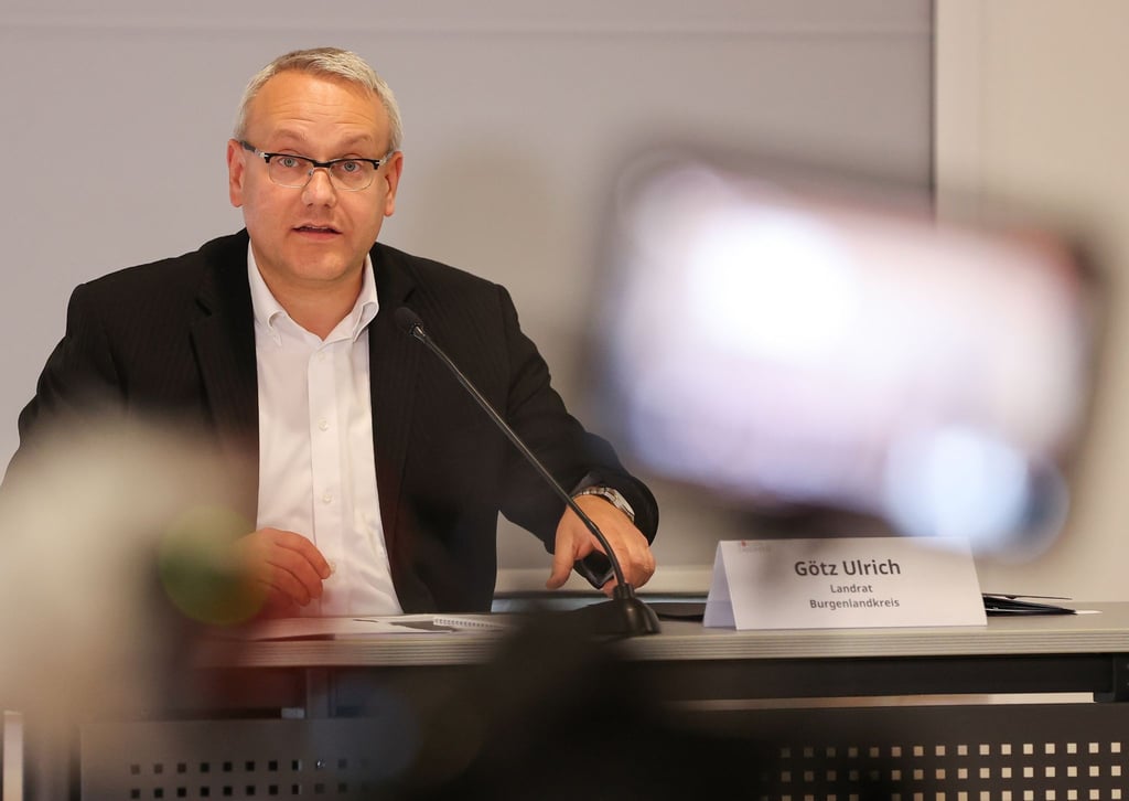 Götz Ulrich (CDU), Landrat des Burgenlandkreises, spricht.