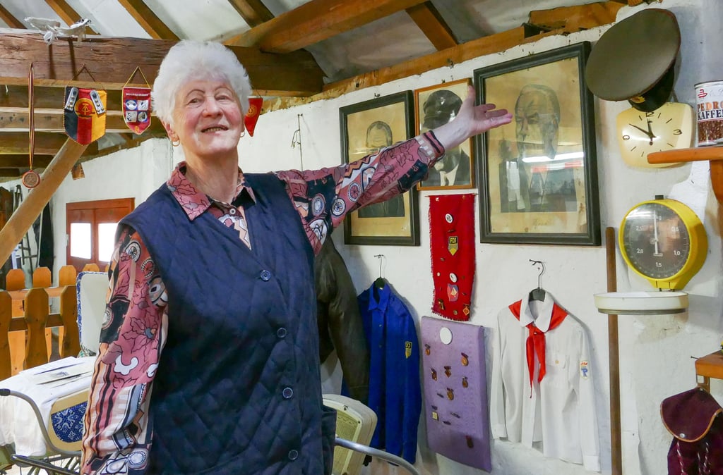 Heidi Knöffel ist wieder zurück im Dorfmuseum von Plossig, welches sie vor zwei Jahrzehnten mitbegründete.