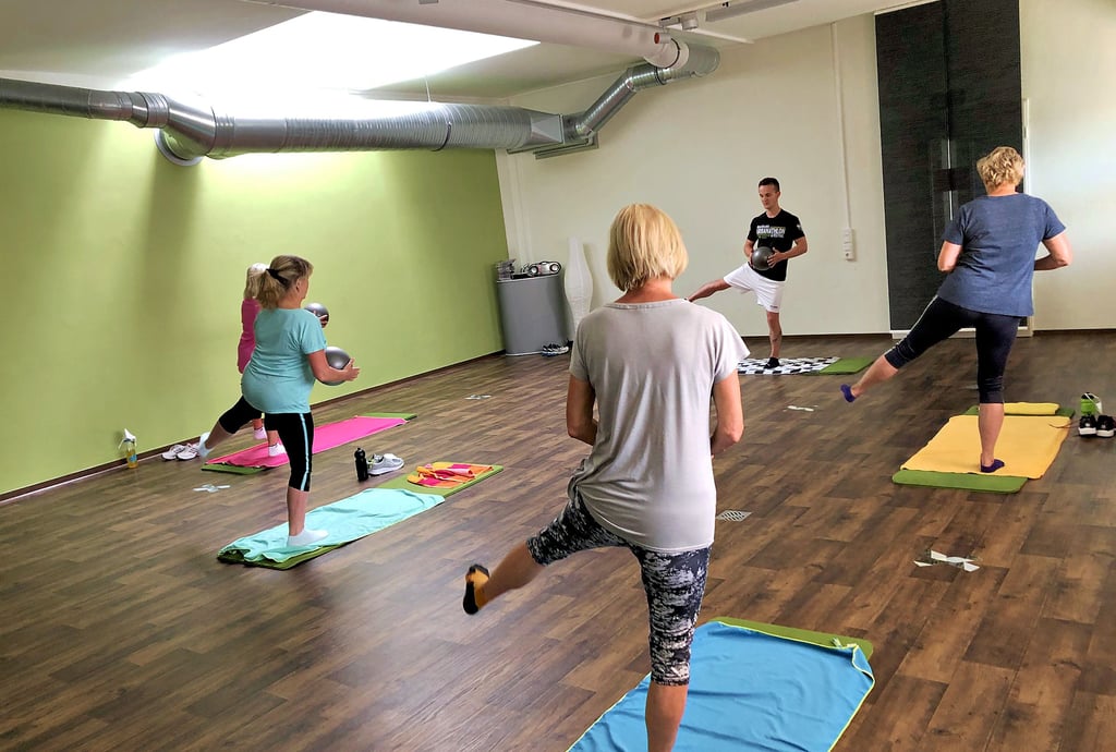 Tobias Moses gibt im Fitness-Studio „Therapie Vital“ Pilates-Unterricht. „Der Betrieb ist langsam angelaufen“, sagt er.
